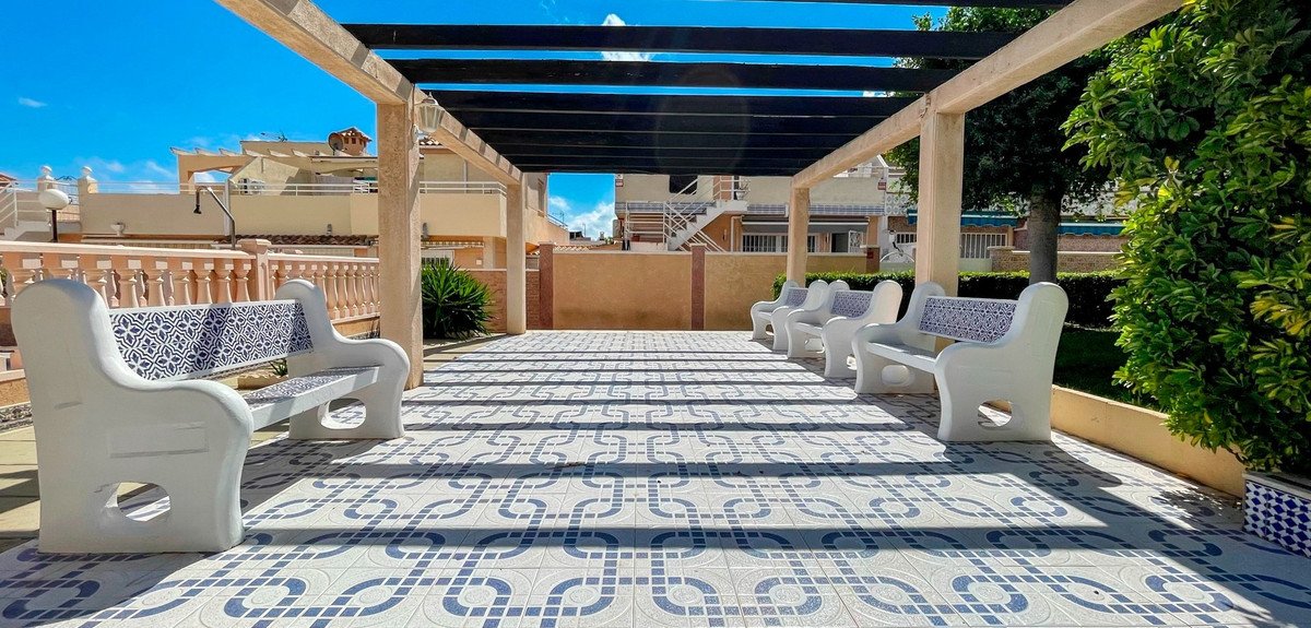 3 Bed Townhouse in Los Altos