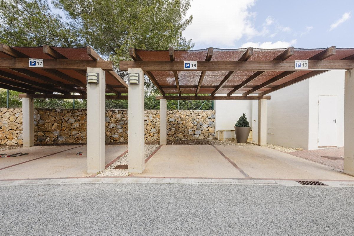 2 Bed Penthouse in Las Colinas Golf