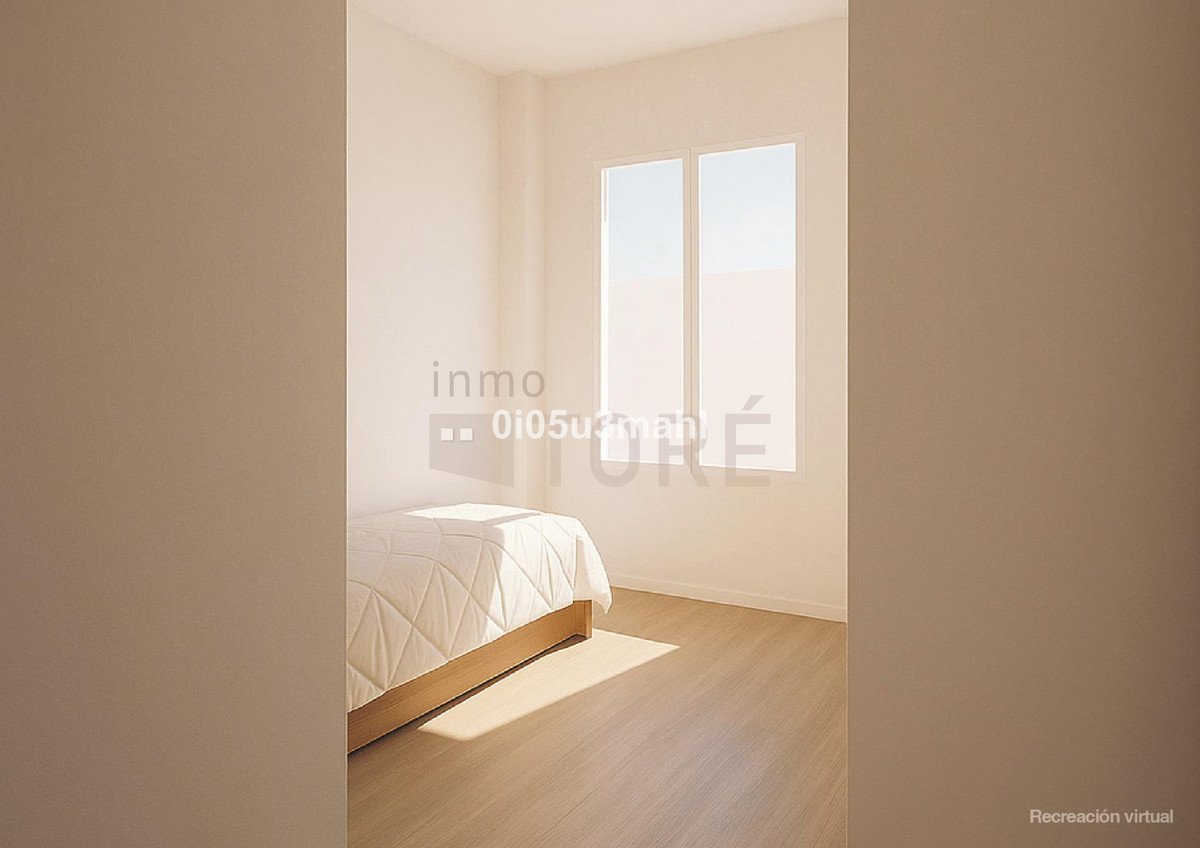 2 Bed Middle Floor Apartment in Málaga