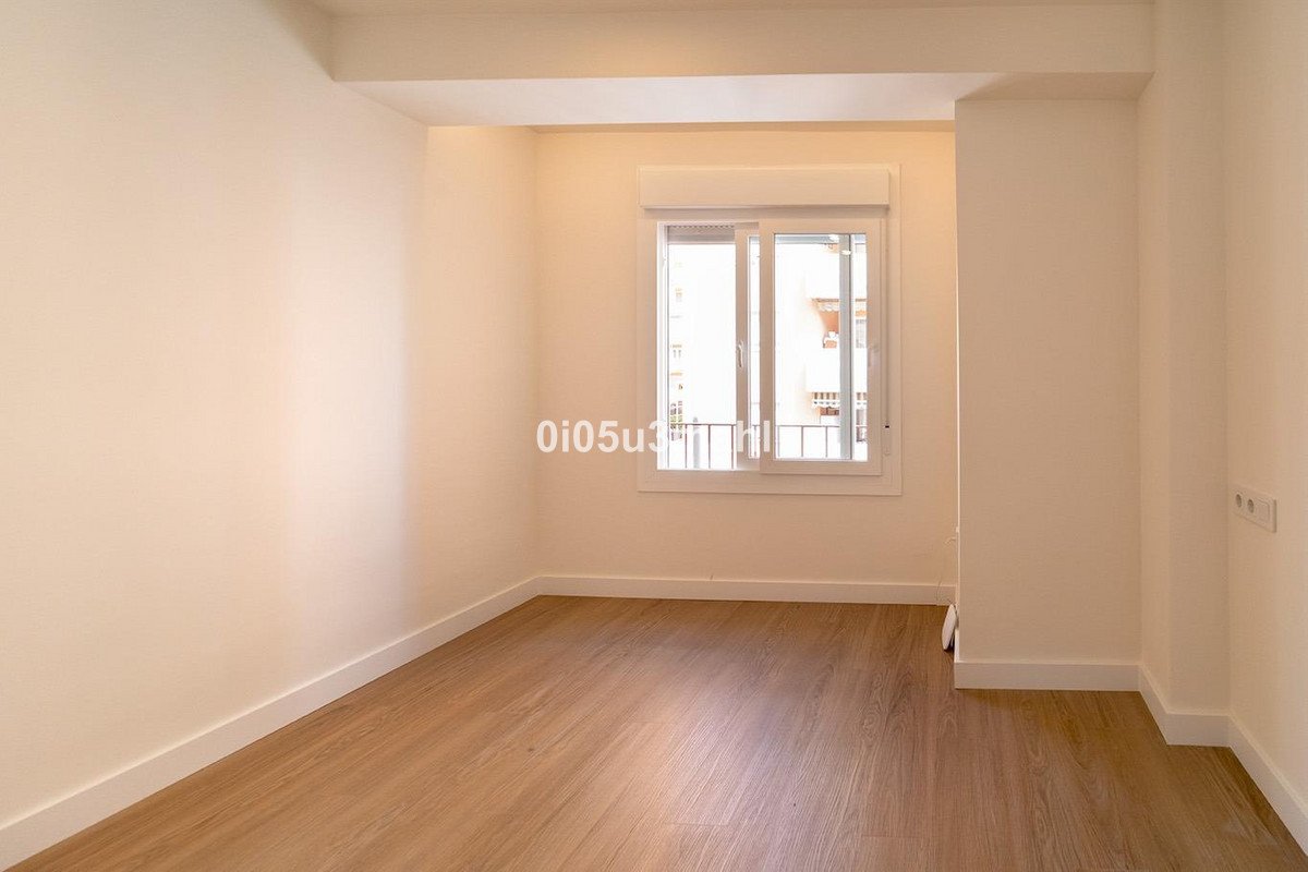 2 Bed Middle Floor Apartment in Málaga