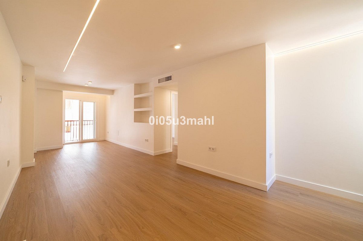 2 Bed Middle Floor Apartment in Málaga