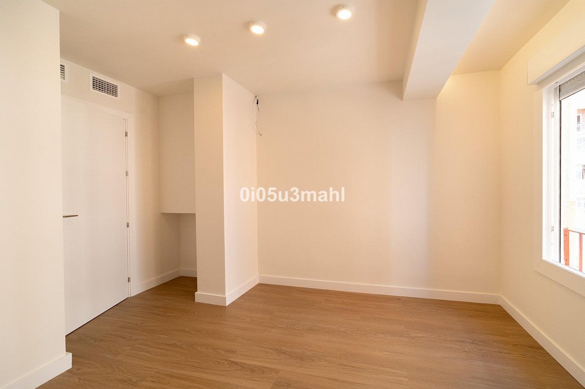 2 Bed Middle Floor Apartment in Málaga