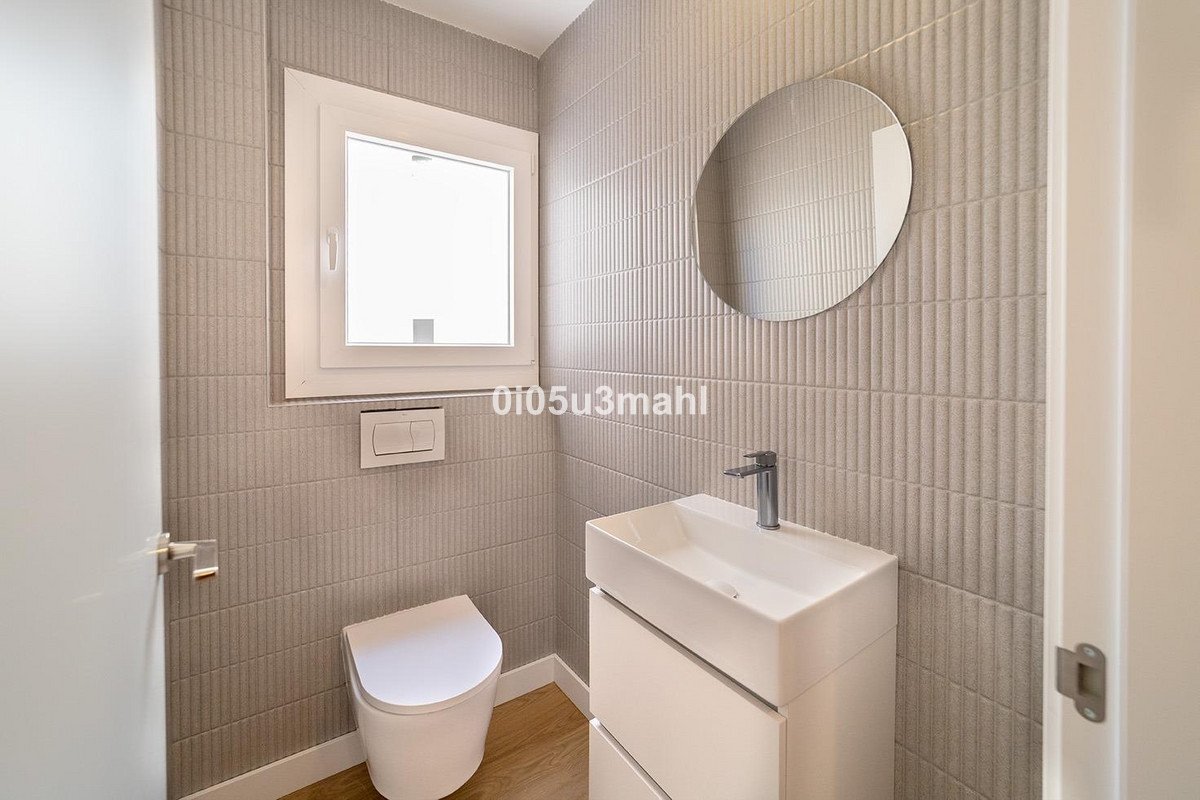 2 Bed Middle Floor Apartment in Málaga