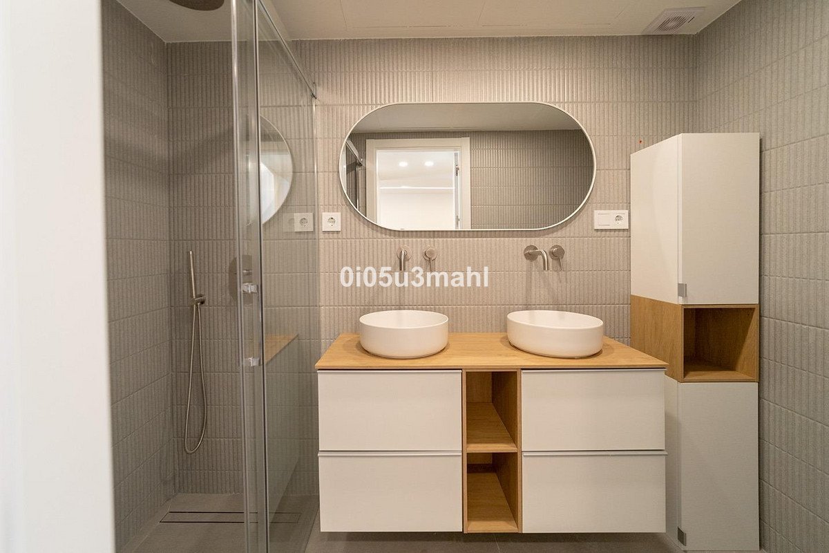 2 Bed Middle Floor Apartment in Málaga
