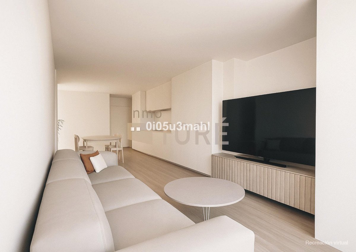 2 Bed Middle Floor Apartment in Málaga