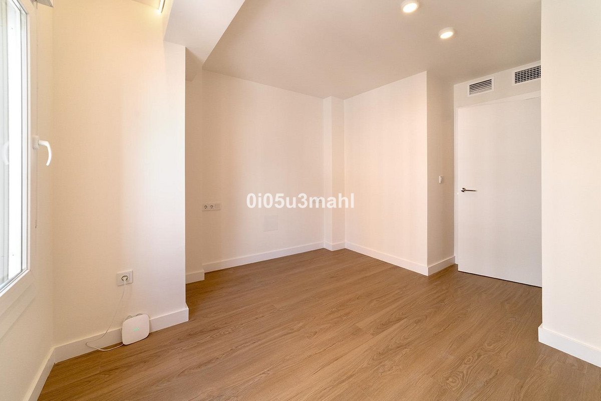 2 Bed Middle Floor Apartment in Málaga