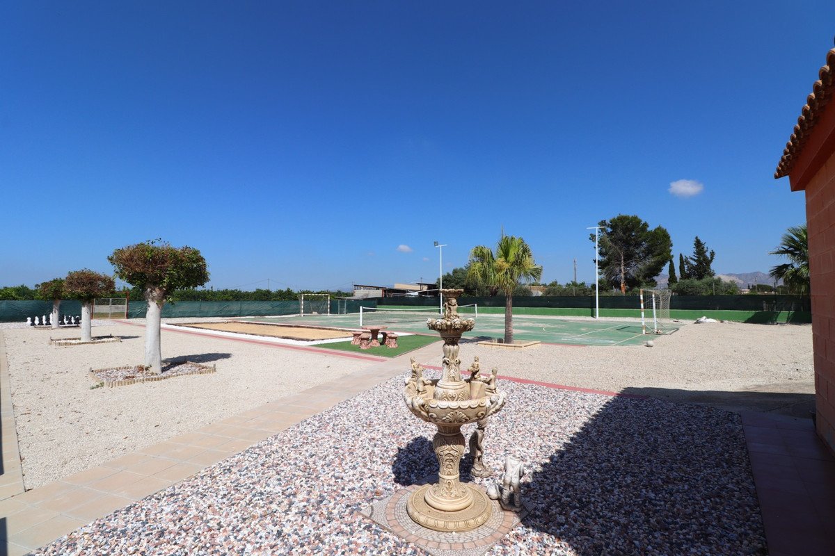 4 Bed Detached Villa in Benferri