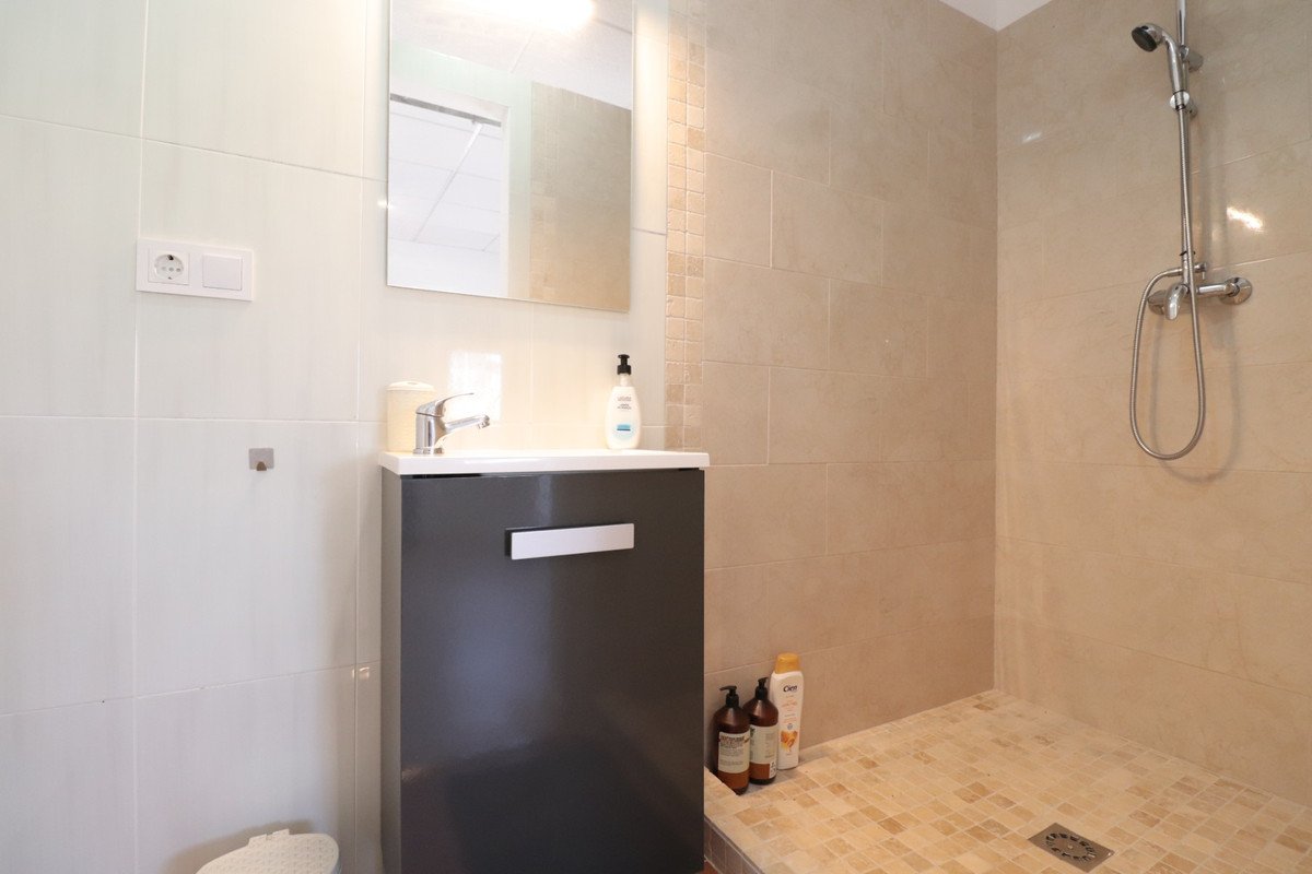 4 Bed Detached Villa in Benferri