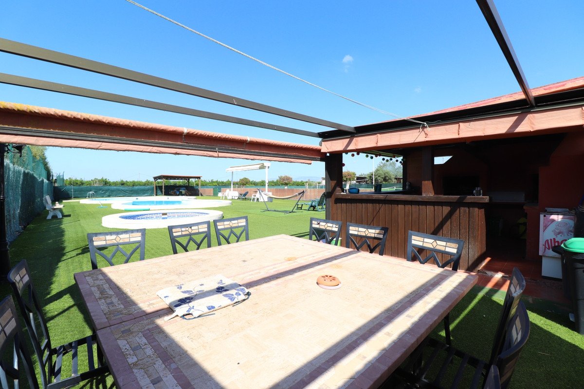 4 Bed Detached Villa in Benferri