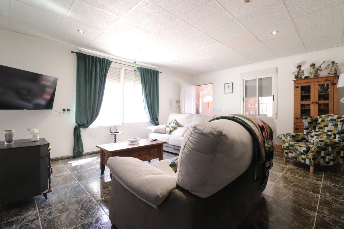 4 Bed Detached Villa in Benferri