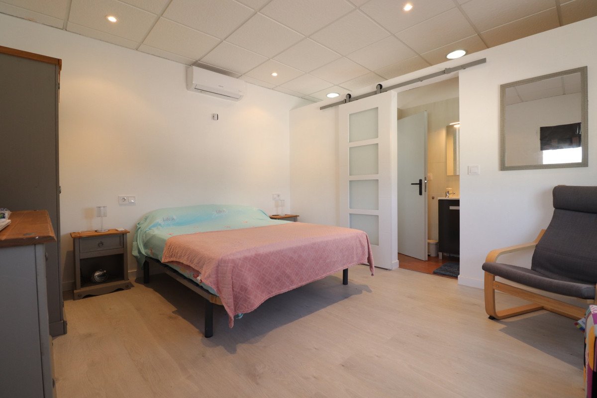 4 Bed Detached Villa in Benferri