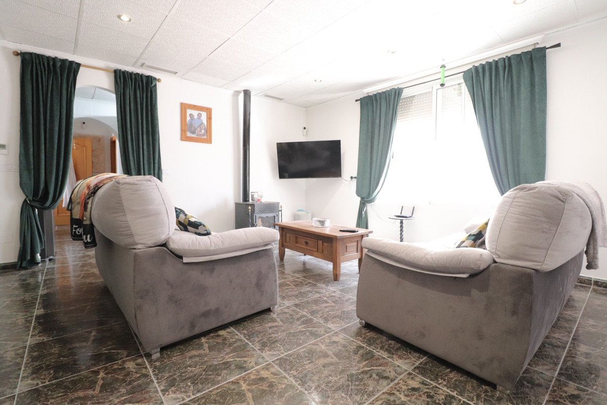4 Bed Detached Villa in Benferri
