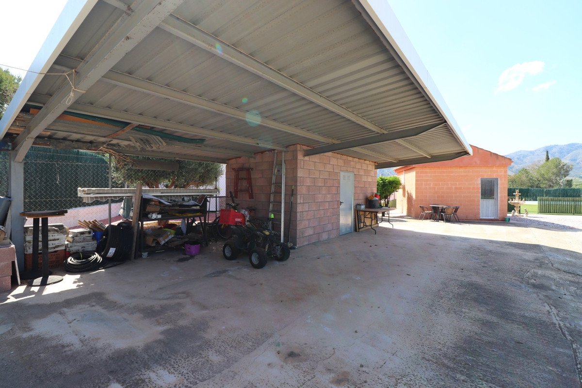 4 Bed Detached Villa in Benferri