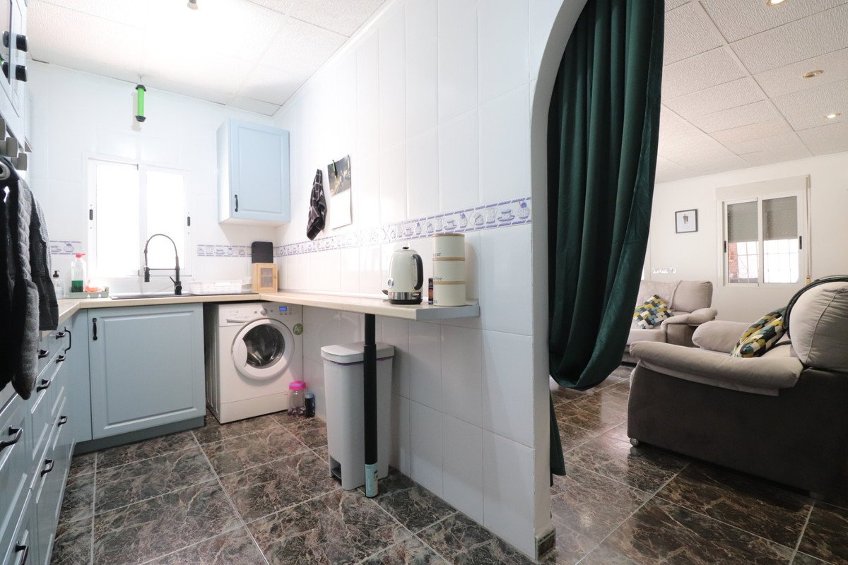 4 Bed Detached Villa in Benferri