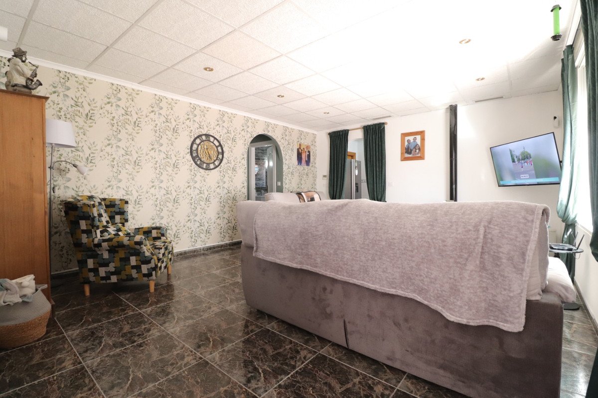 4 Bed Detached Villa in Benferri
