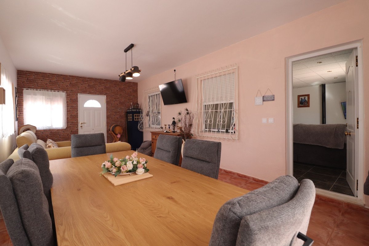 4 Bed Detached Villa in Benferri