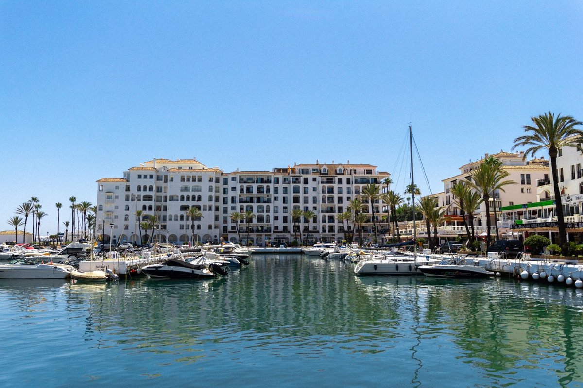 2 Bed Ground Floor Apartment in Casares