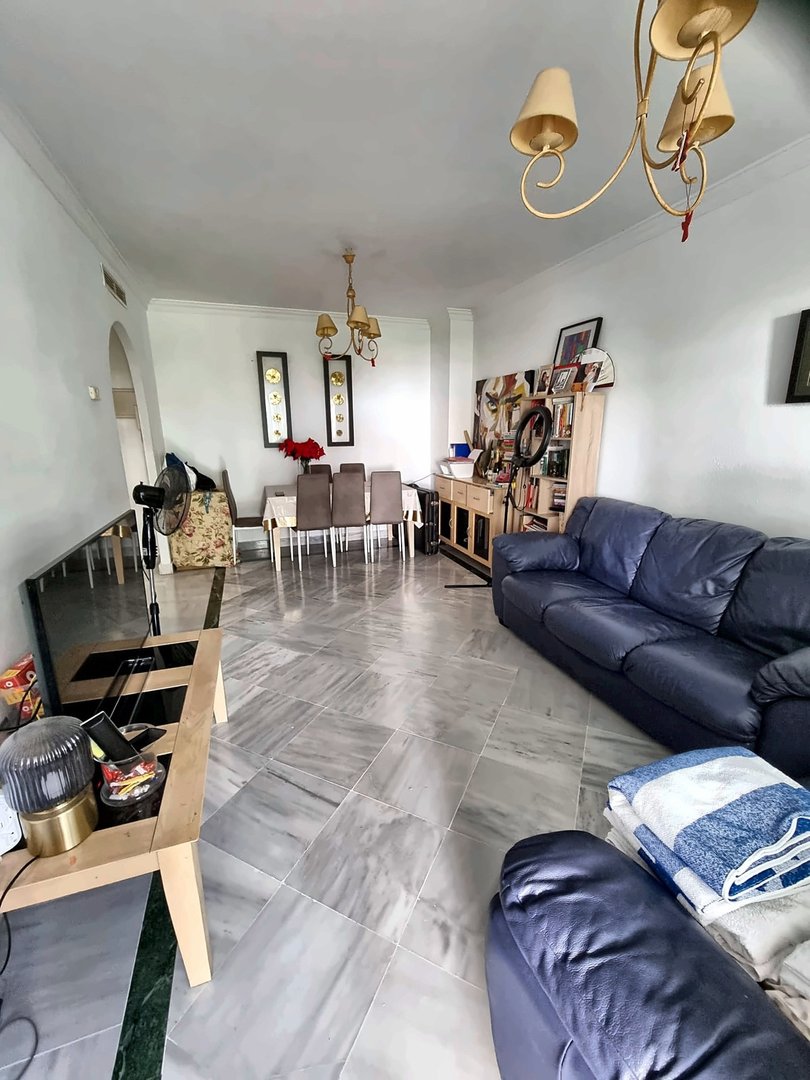 2 Bed Middle Floor Apartment in Nueva Andalucía