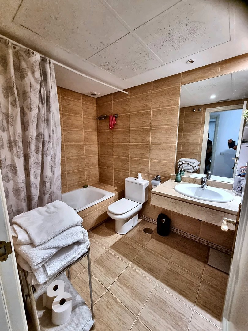 2 Bed Middle Floor Apartment in Nueva Andalucía