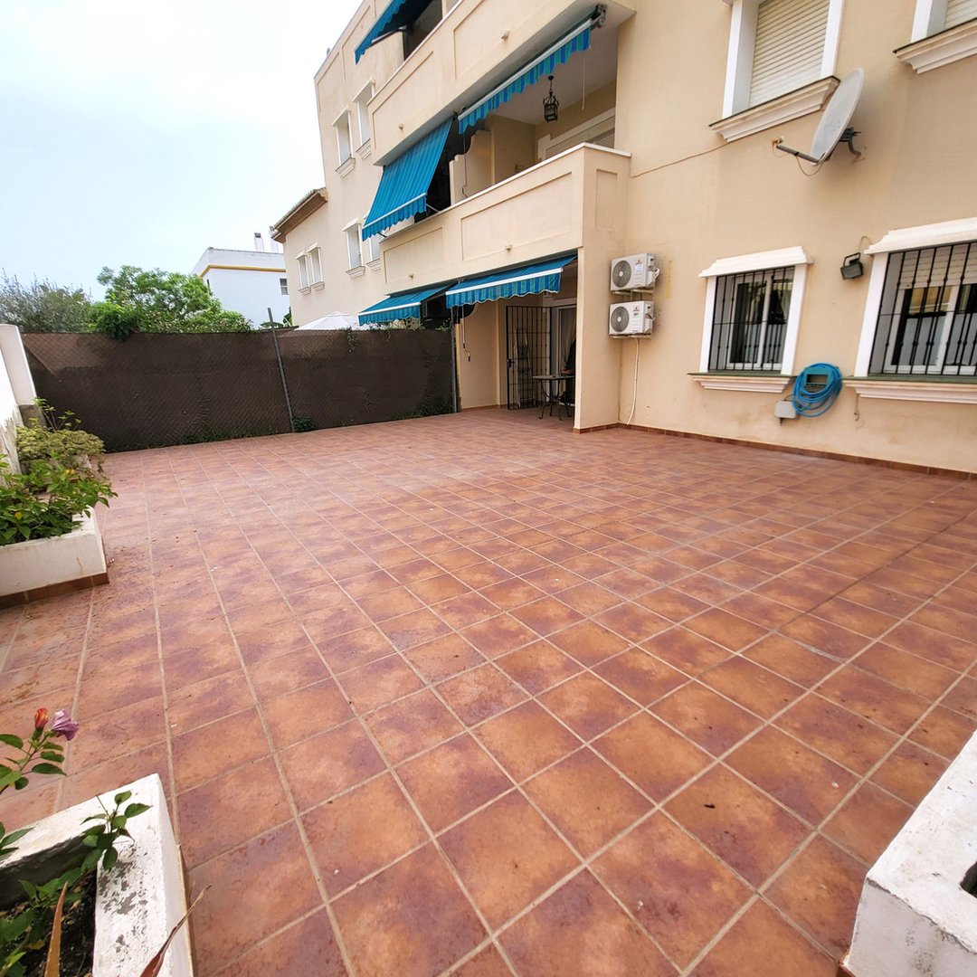 4 Bed Ground Floor Apartment in Estepona