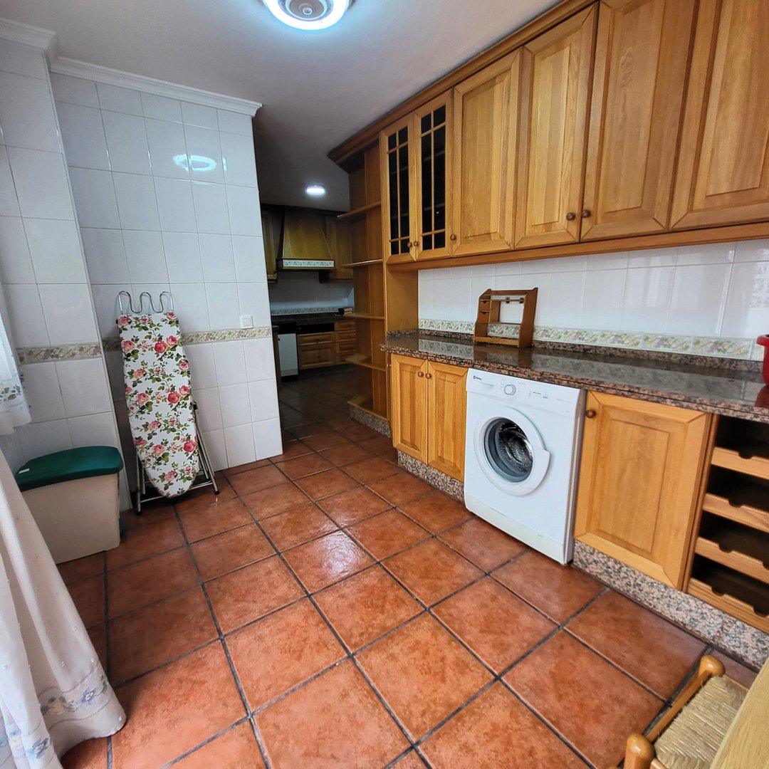 4 Bed Ground Floor Apartment in Estepona