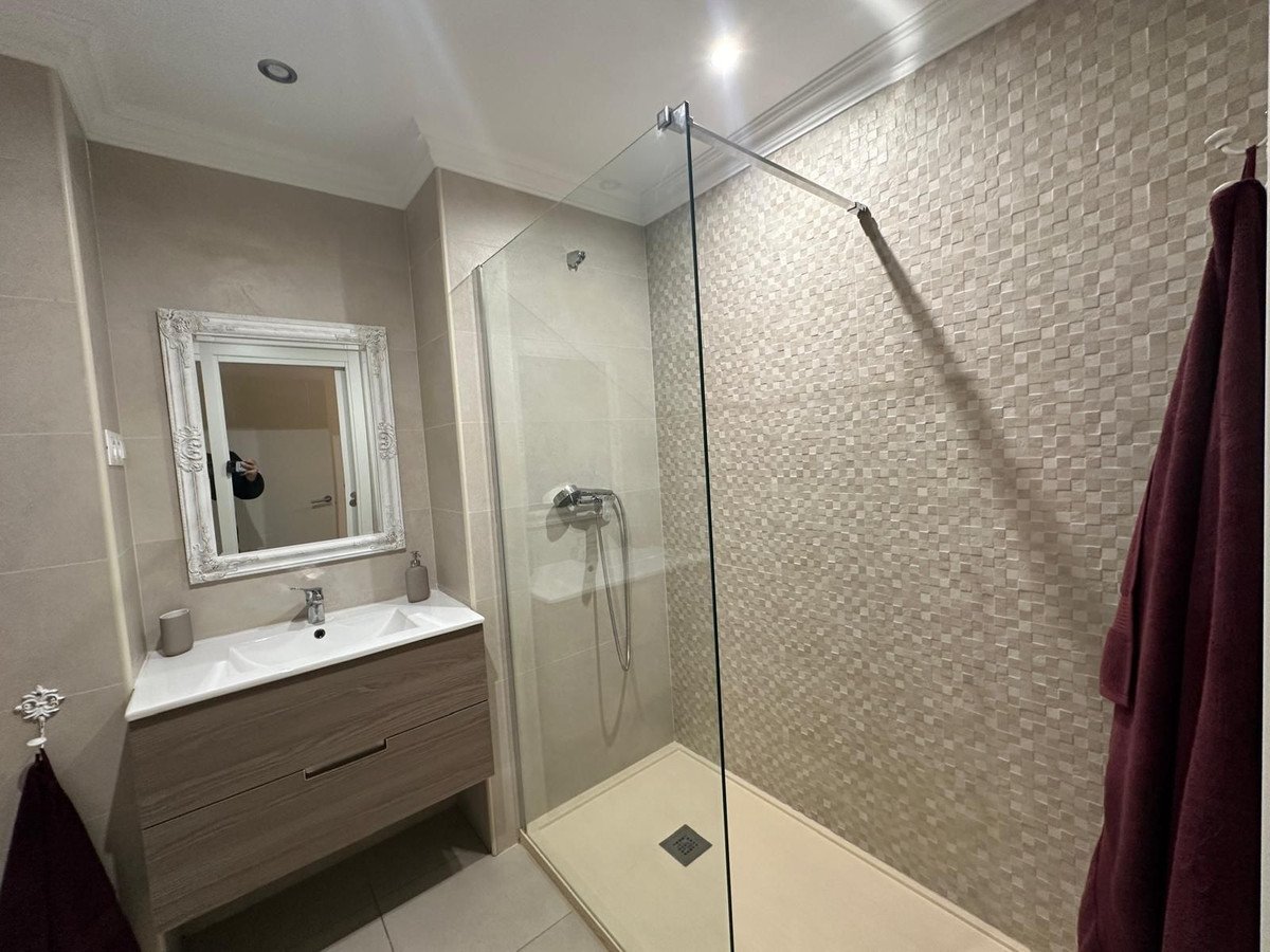 3 Bed Middle Floor Apartment in Marbella
