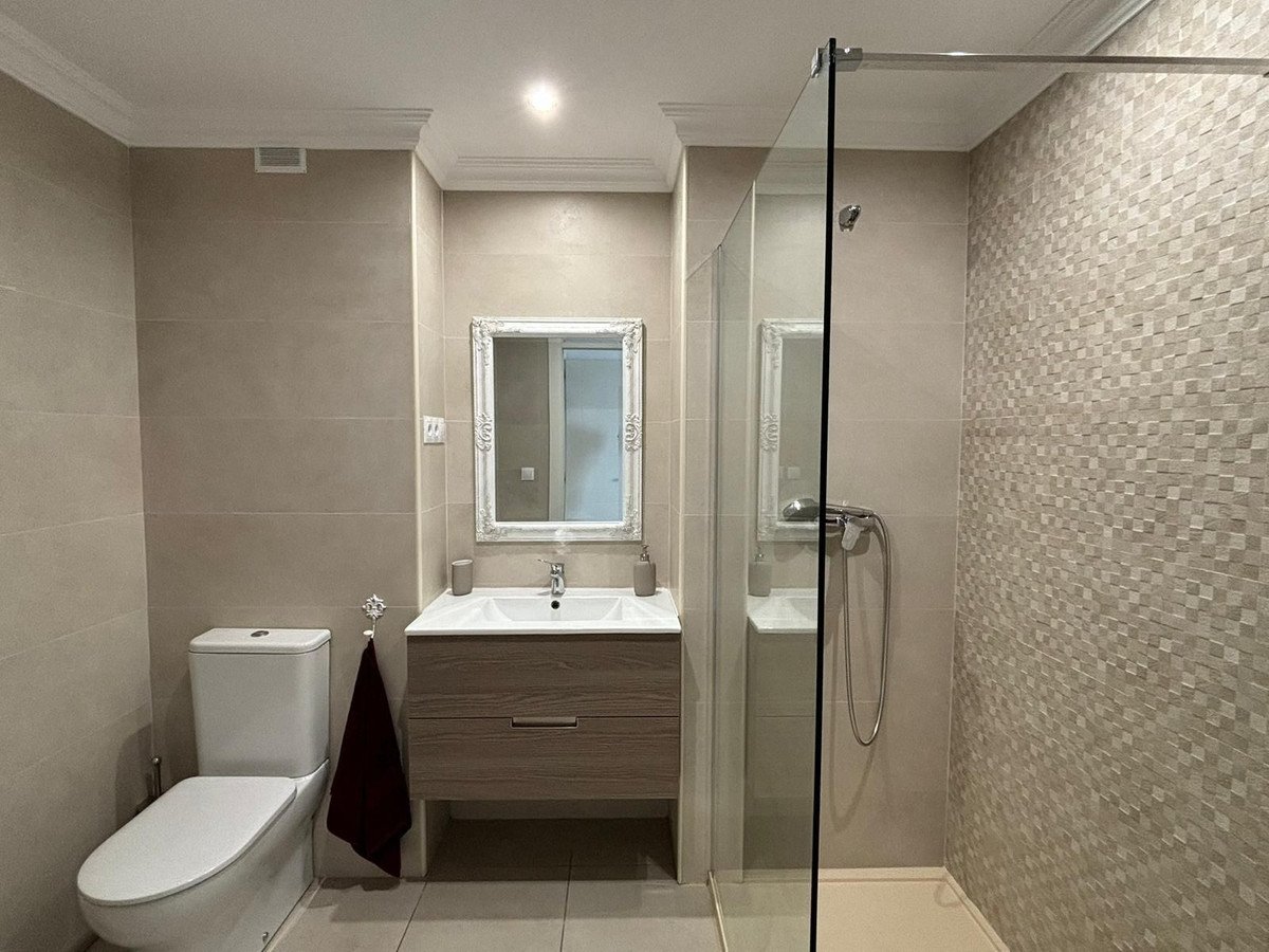 3 Bed Middle Floor Apartment in Marbella