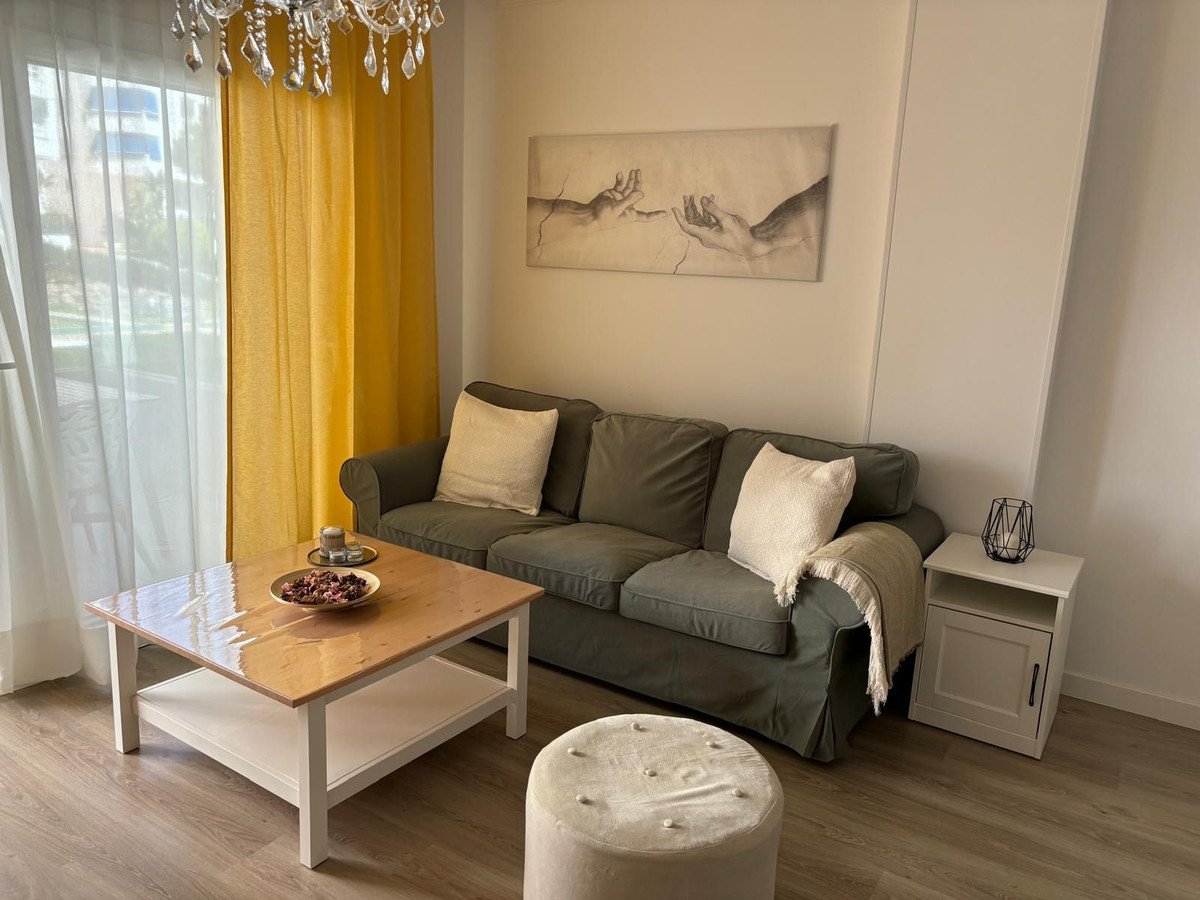 3 Bed Middle Floor Apartment in Marbella