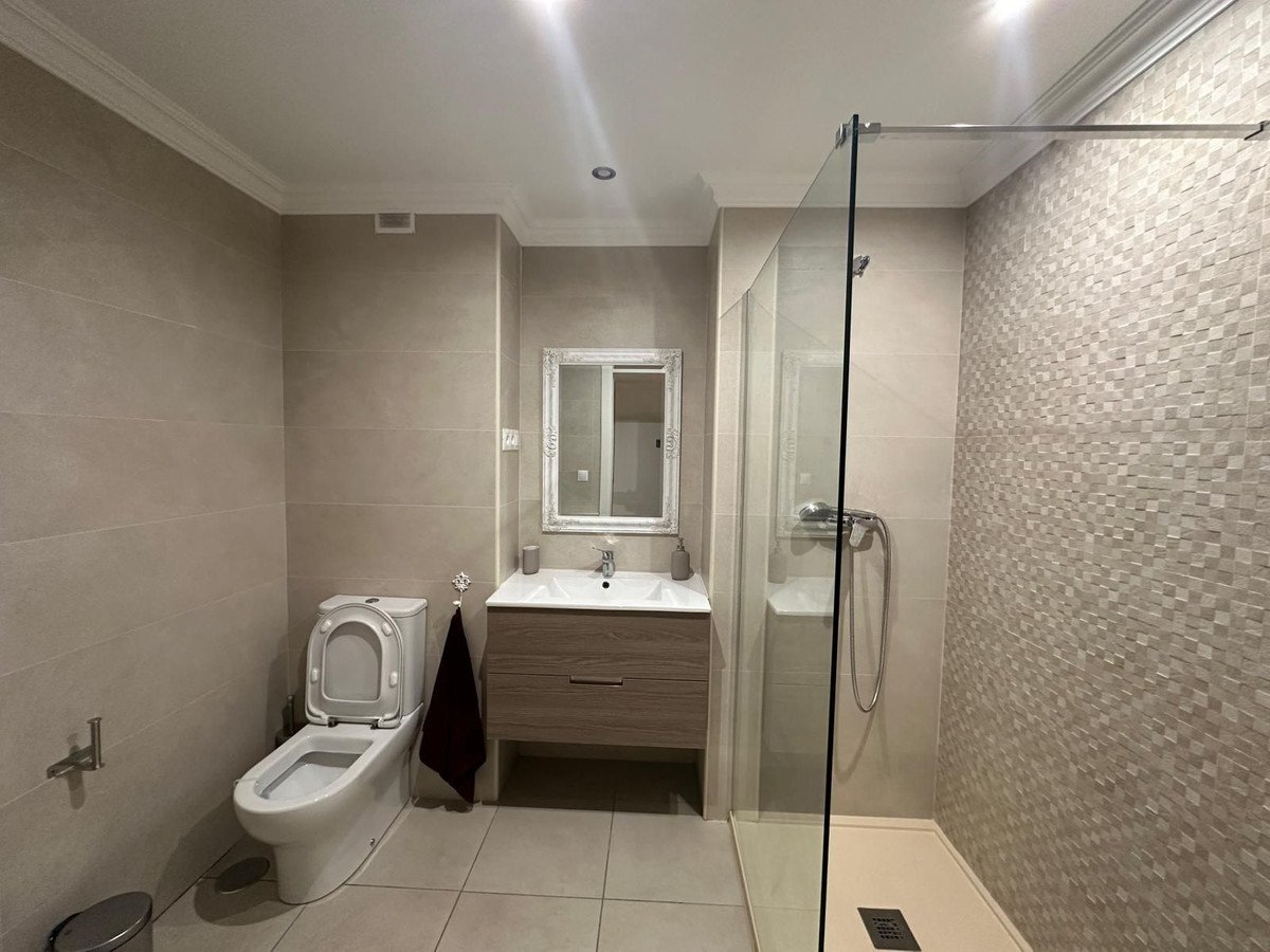 3 Bed Middle Floor Apartment in Marbella
