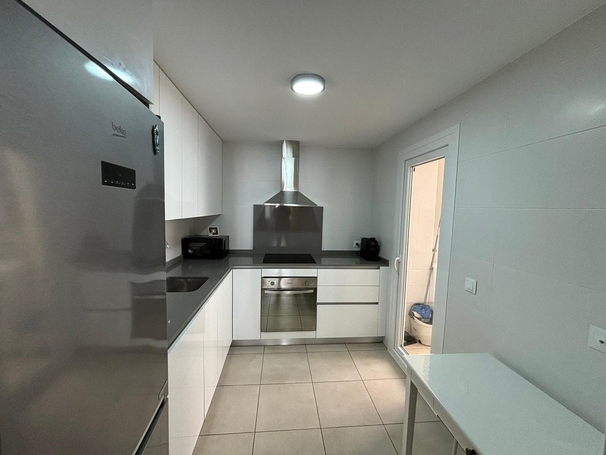 3 Bed Middle Floor Apartment in Marbella
