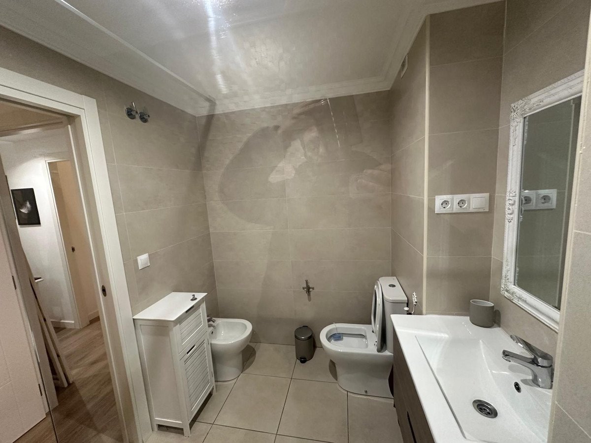 3 Bed Middle Floor Apartment in Marbella