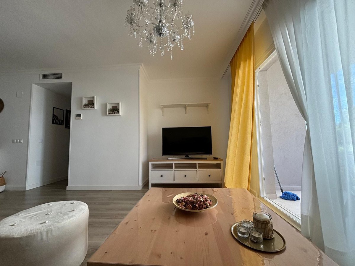 3 Bed Middle Floor Apartment in Marbella