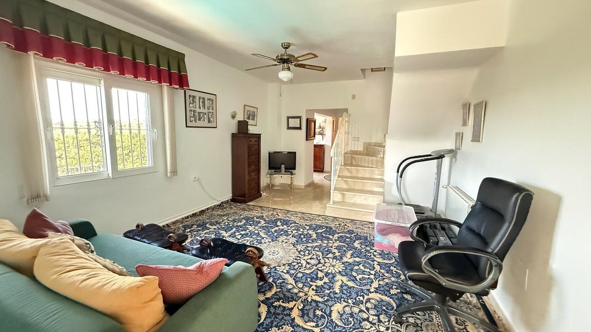 5 Bed Detached Villa in Las Ramblas Golf