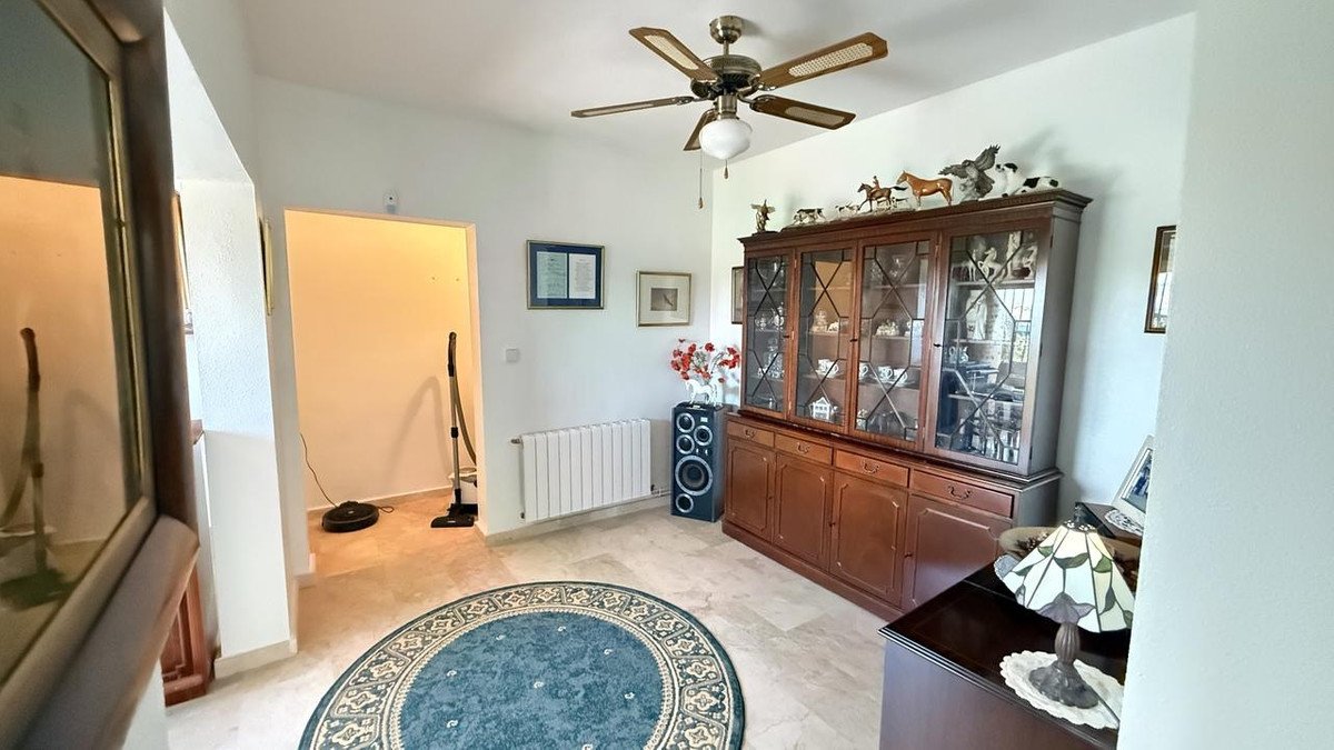 5 Bed Detached Villa in Las Ramblas Golf