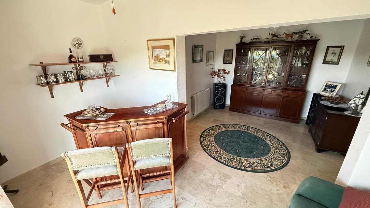 5 Bed Detached Villa in Las Ramblas Golf