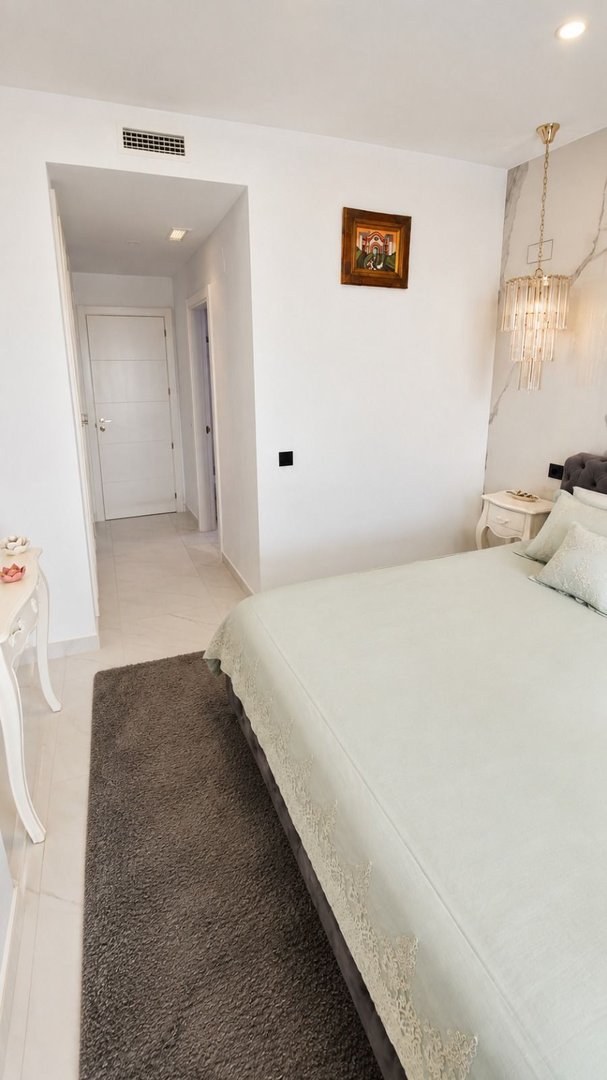 2 Bed Ground Floor Apartment in Estepona