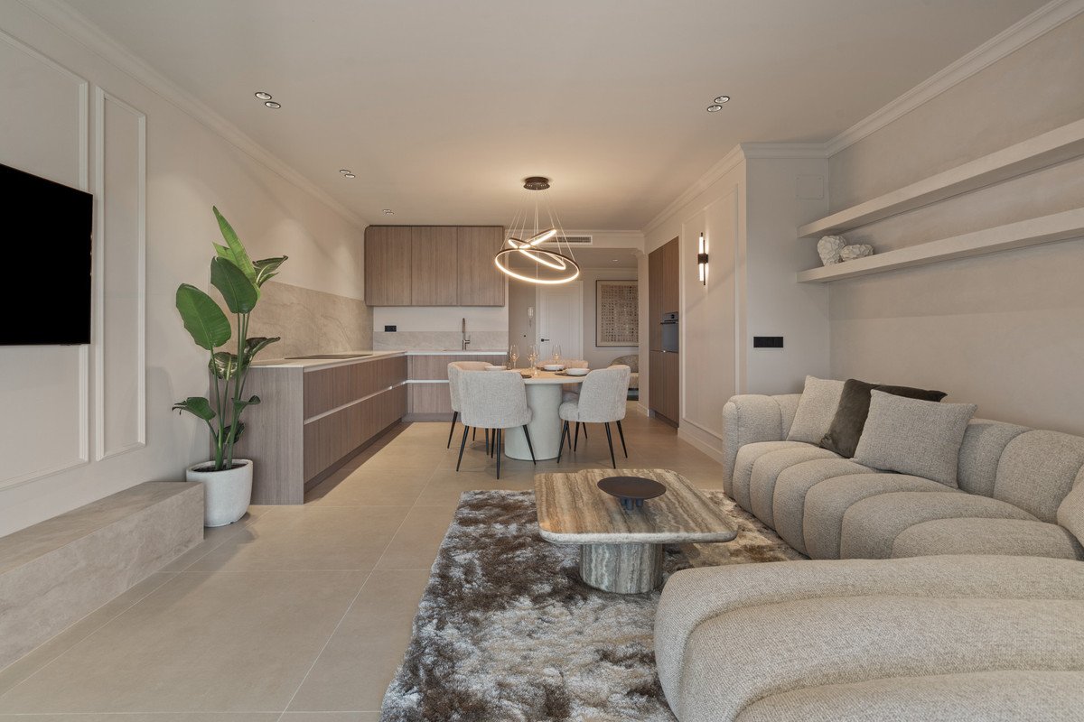 3 Bed Middle Floor Apartment in La Quinta