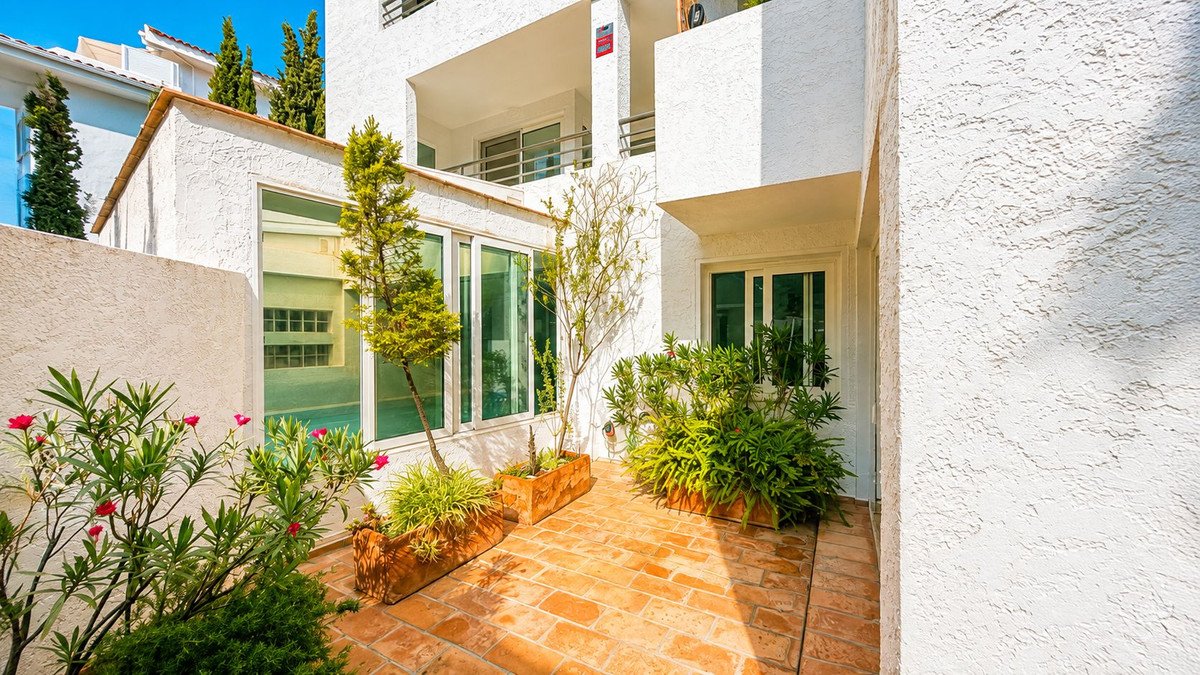 4 Bed Ground Floor Apartment in Altea
