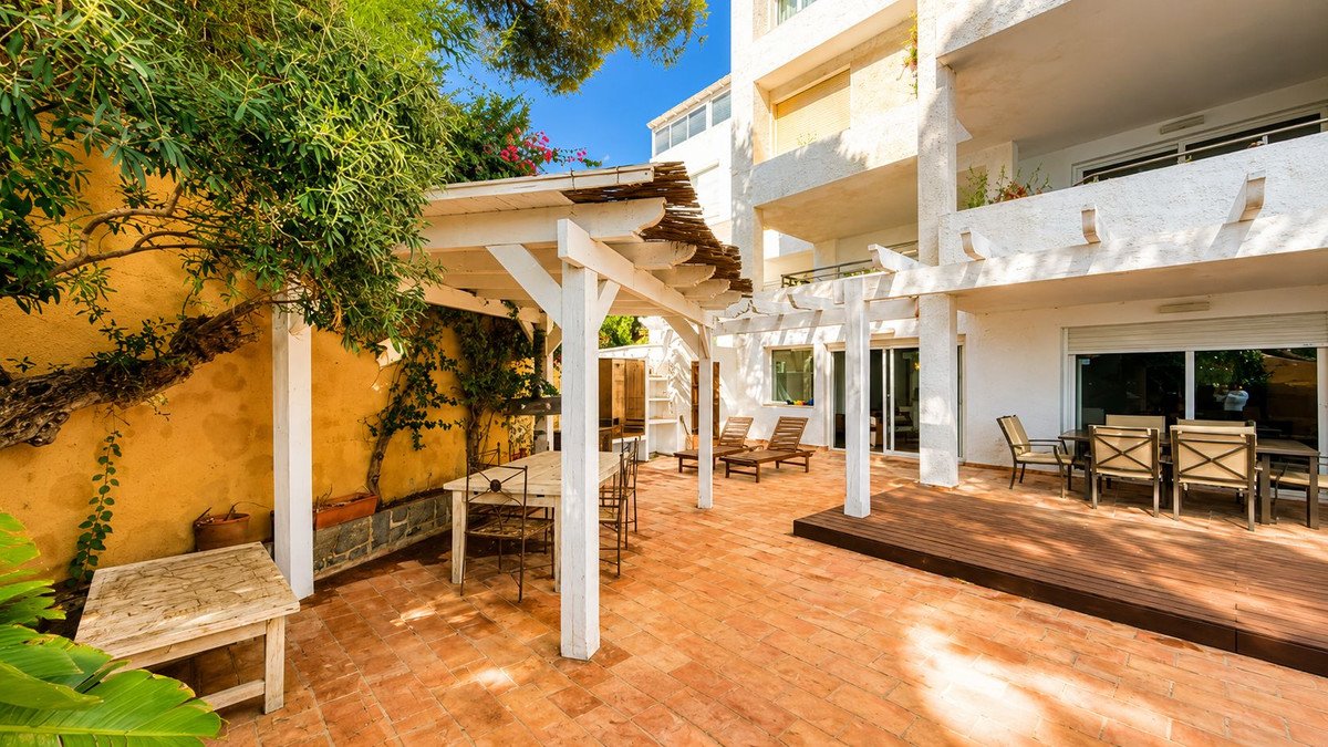 4 Bed Ground Floor Apartment in Altea