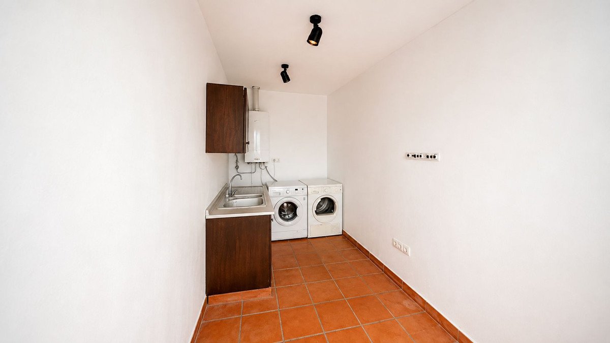 4 Bed Ground Floor Apartment in Altea