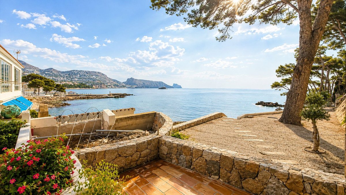4 Bed Ground Floor Apartment in Altea