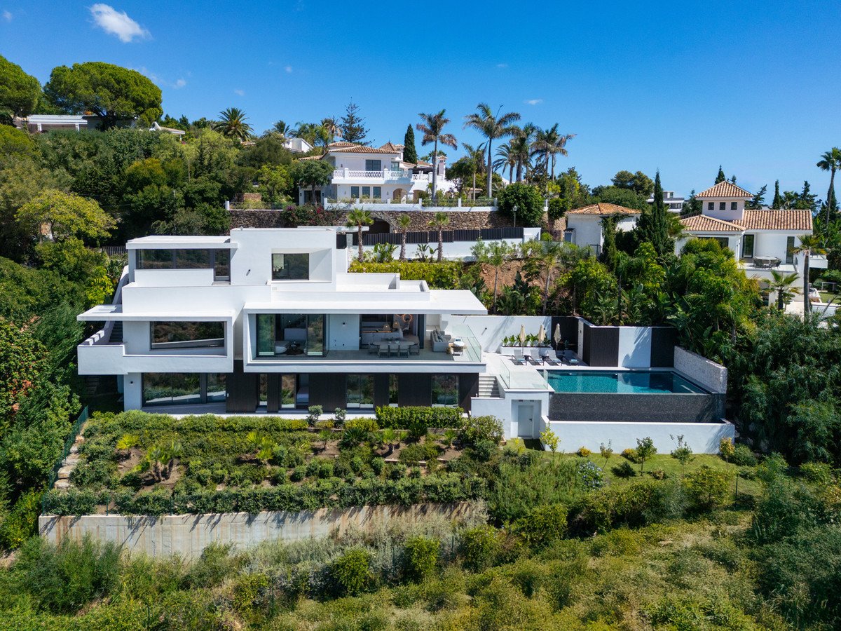 4 Bed Detached Villa in El Rosario