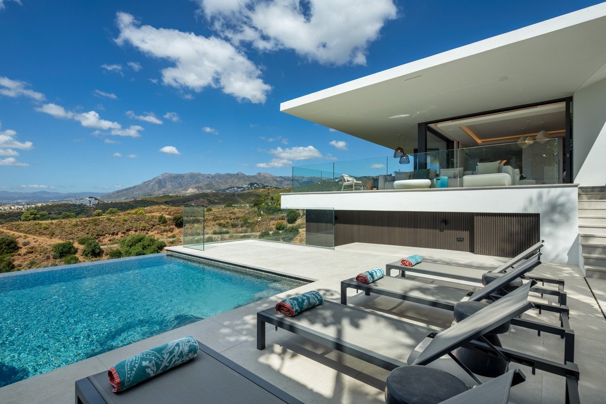 4 Bed Detached Villa in El Rosario