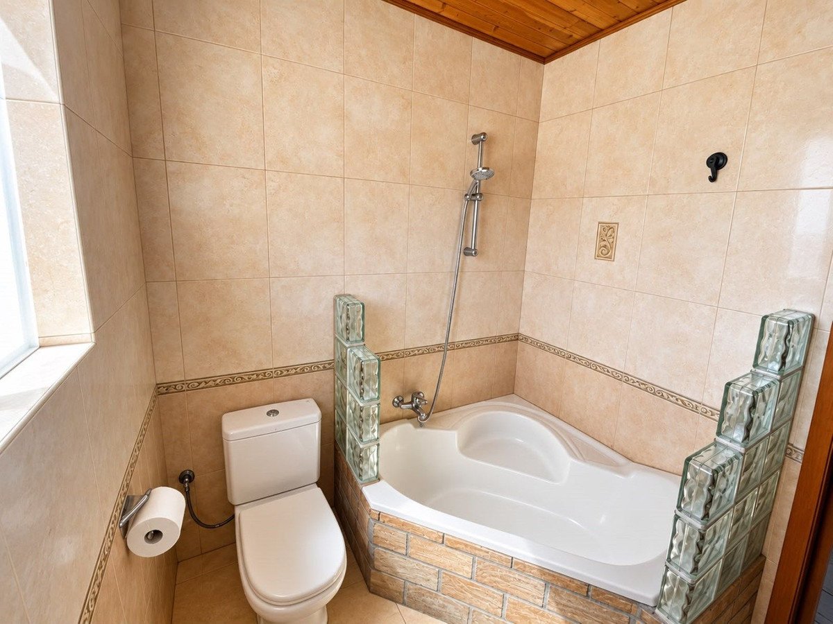 3 Bed Middle Floor Apartment in Málaga