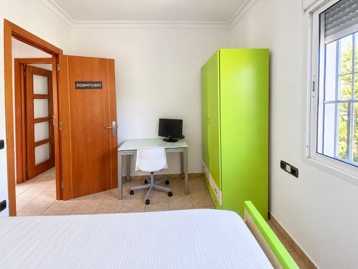 3 Bed Middle Floor Apartment in Málaga
