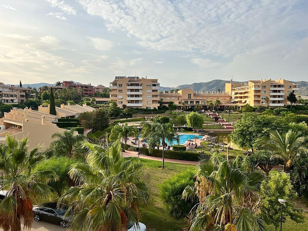 2 Bed Middle Floor Apartment in Alhaurín de la Torre