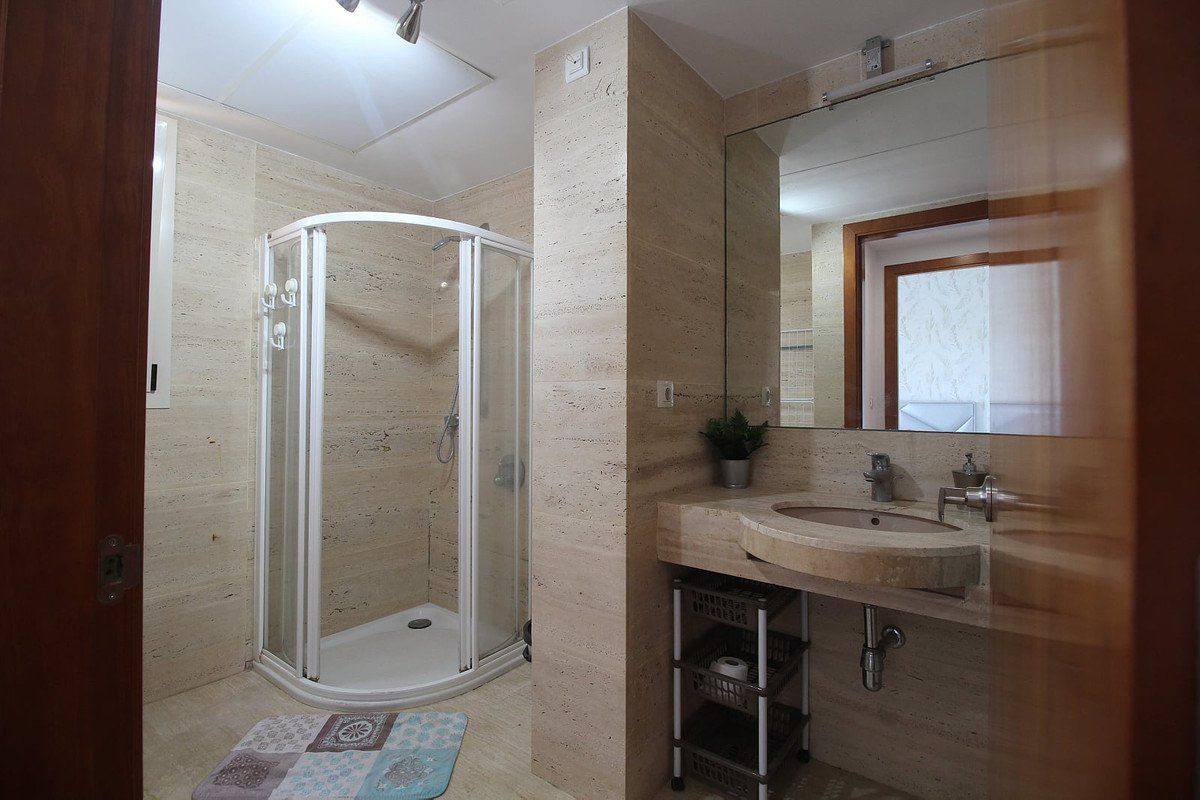 2 Bed Middle Floor Apartment in Alhaurín de la Torre