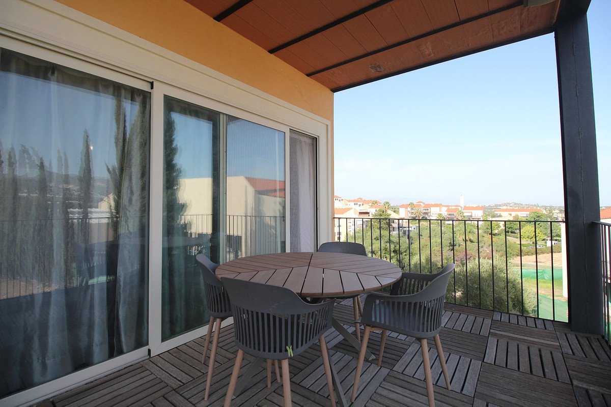 2 Bed Middle Floor Apartment in Alhaurín de la Torre