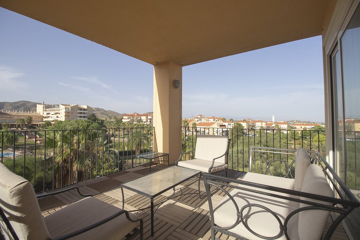 2 Bed Middle Floor Apartment in Alhaurín de la Torre