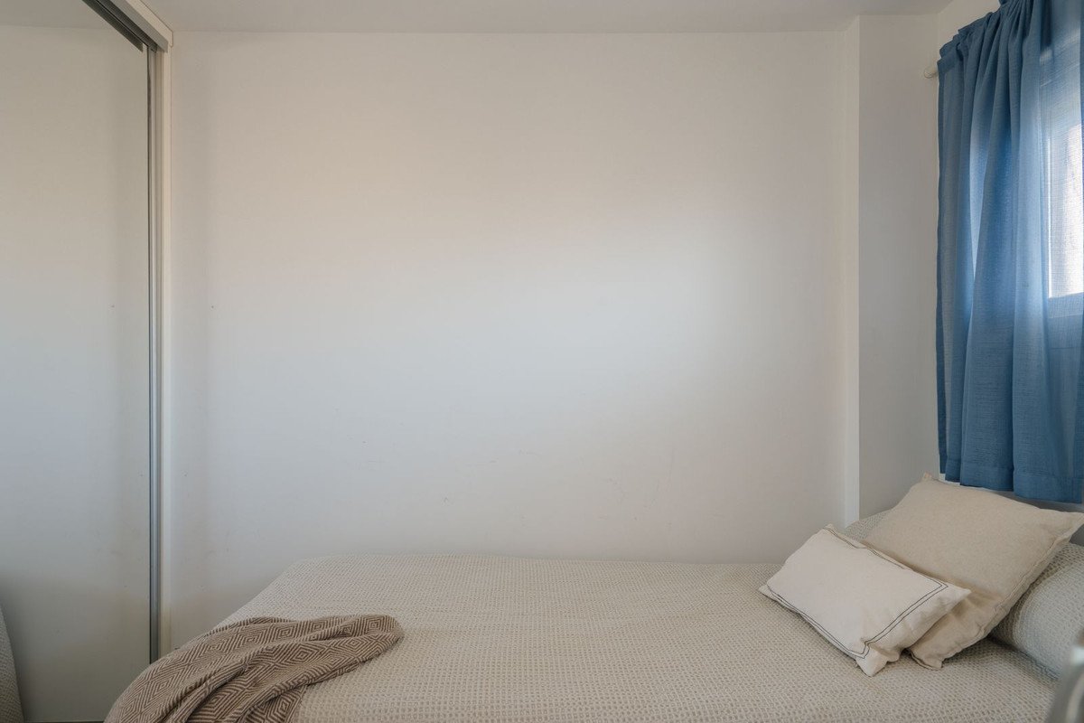2 Bed Middle Floor Apartment in Marbella